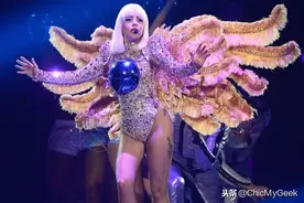 全球搏出位第一位人！Lady Gaga 20个改变时尚史的惊天造型图片