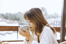 小说：妻子虽出身豪门，可玩泥巴打架恶作剧却样样在行，男人叹气图片