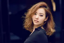 张靓颖官宣恋情！前伴郎成现男友，爱情不是不甘图片