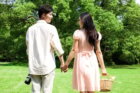 准新娘隐瞒病史，结婚后被揭穿，男方父母说：我儿的福气图片