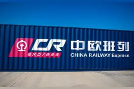 同车不同轨，因俄罗斯坚持宽轨铁路，中欧班列竟要中途两次换轨图片