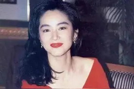 林青霞下月66岁，晒素颜照星味依旧，网友：完美示范优雅老去图片