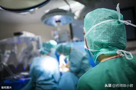 53岁张阿姨月经出血期特别长，腰酸，腹痛，医生说:子宫全切！图片