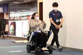 日航推出全球首个自动驾驶轮椅服务，残疾人的福音图片