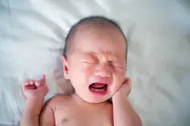 婴幼儿哭闹都有哪些原因，你都知道吗，看这一篇让你读懂他的心图片