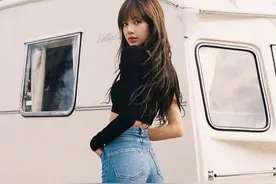 把“老爹裤”穿出淑女感的女生，一般有这几个搭配诀窍，真实用图片