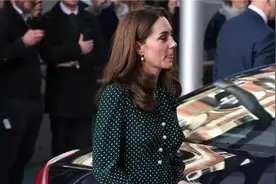 凯特王妃早该这样穿！绿波点连衣裙衬贵族气质，175身高美到晃眼图片