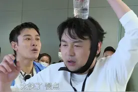 雷佳音太好笑！动态表情包爆笑不断，拳击场惨成“人肉沙包”图片