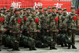 2020年参军，两年义务兵可以赚多少钱，看完不淡定了图片