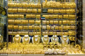 金价突破1765美元，达近8年来最高位！业内：6月黄金市场可能会波动加剧图片