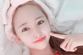 今年最流行的洗面奶之一，用后黑头痘痘都消失，李佳琦：贼好用图片