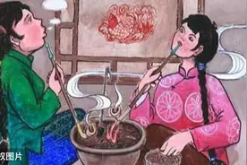 东北民俗之姑娘叼着大烟袋图片