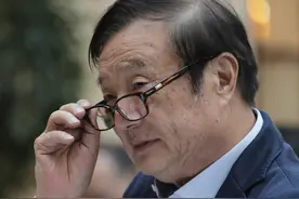 手机后置摄像头，被华为设计师“玩出花”了图片