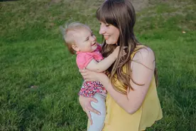 如果你的孩子这样对待你，说明他很爱你，别不理解辜负孩子好意图片