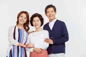 给婆婆买养老房，被小叔子一家霸占，我得知后直接卖掉养老房图片