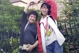 湖北高考725分的唐楚玥，11年前就预言自己能考720，她上学能赚钱图片