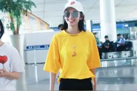 今年夏天运动裤火了，娱乐圈的明星们都在穿，显瘦不说还很洋气图片