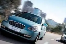 高速路上车子发“飘”是什么原因造成的？是因为车身重量太轻吗？图片