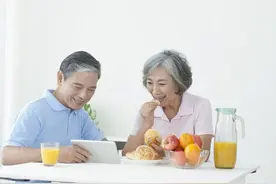 人老了之后，该如何补充营养？7种食物不贵又有营养，适合老人图片