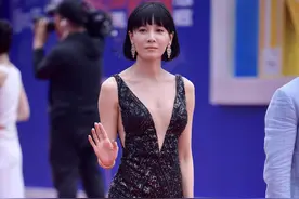 张蓝心 她太漂亮了 长得也是高了图片