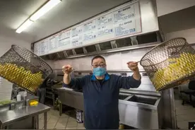 耶稣受难日要吃炸鱼薯条 疫情也阻挡不了澳大利亚吃货图片