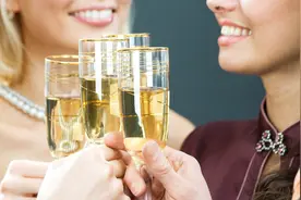 酒桌识人术，通过一个人说话的方式，可以看出他的人品图片