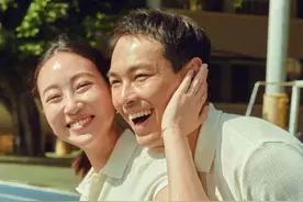 9月9日长长久久，杨祐宁官宣婚讯，妻子挺孕肚戴钻戒入镜秀恩爱图片