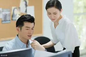 跟领导关系再好，也别私聊这3个话题，可意会不可言传，阅后即焚图片