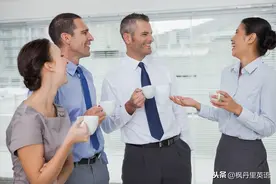 跟老外聊天只会不停说“yes, yes”？教你如何用英语“接话把儿”图片