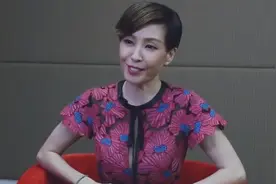 伍咏薇：很多小鲜肉追我的 虽然我有很多男朋友 但是我很乖的图片