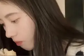 一口面包嚼32下，这就是鞠婧祎和普通女孩的区别图片