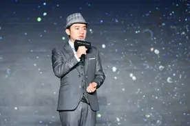 163的王祖蓝是怎么把175的选美冠军追到手的？单身直男们要好好学图片