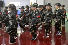 6岁女孩被招进特种部队，成为最小军官，她有什么特殊技能？图片