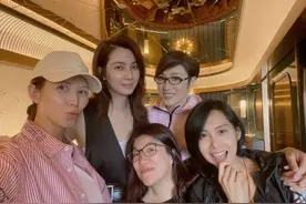 蔡少芬晒闺蜜合照，陈法蓉最靓，朱茵洪欣告诉你婚姻真的影响颜值图片