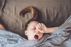 晚上睡觉不停地做梦？或是体内缺少3种“维生素”，尽量多补充图片