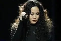 从"问题少女"到"摇滚天后"，左眼被摘，疑假结婚的罗琦，今怎样了图片