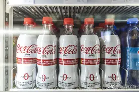 “无糖可乐”喝着和普通可乐一样甜，真无糖吗？涨知识了图片