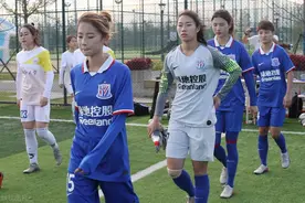 头发不是乌黑色禁止比赛！中国足球又开始闹笑话了图片