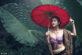 二十四桥明月夜，玉人何处教吹箫。图片