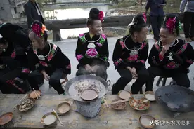俗语：闲田莫让女婿耕，老坟不让女儿上，为啥？女儿不能上坟吗？图片