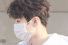 男明星戴口罩，哪一个最帅？图片