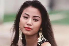 她被称钟楚红接班人，靠拍三级片一脱成名，情史丰富到男女通吃图片