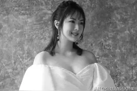 任正非75岁，小女儿姚安娜21岁，超美艳！网友：这年龄差有点大图片