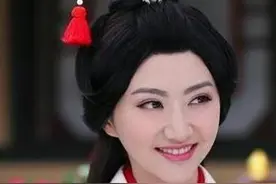 景甜真的是景希珍的孙女吗？她有什么背景能接这么多大片？图片