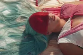 Lady Gaga的新歌又火了，这次是因为MV图片