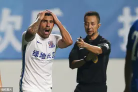 巴萨巨星狂吹日本足球，中超前外援：第一天就后悔到中国图片