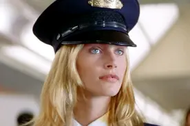 《异种》曾与《异形》不分伯仲 续集后逐步垮掉的经典科幻影片图片