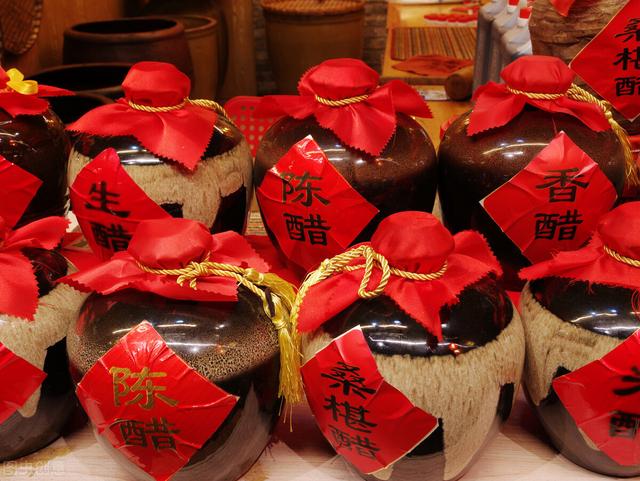 醋分四大类，做菜该用哪一种醋，记住4句口诀，就不会错，菜还香