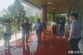 昌平区城北街道：区无障碍环境建设专项工作组调研城北街道无障碍环境建设工作图片