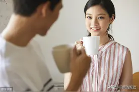 异性朋友之间：深夜不打扰，是礼貌，也是分寸图片